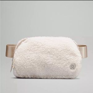 Lululemon fleece everywhere belt bag